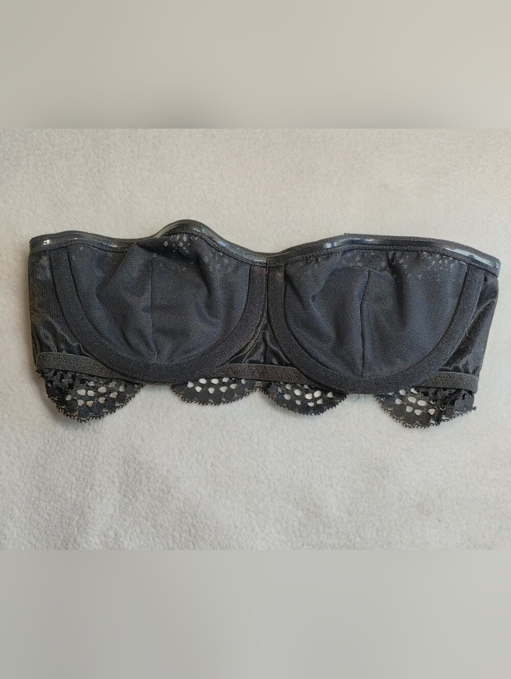 Victoria's Secret Strapless Bra Black Eyelet Lace Trim Underwire Bandeau Size XS - Picture 4 of 7